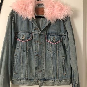 Vintage Levi’s Jacket w/ Pink Fur Collar